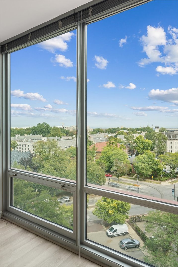 800 Elgin Road, Unit 1013 Evanston, IL 60201 - Photo 8 of 25 a view of sky from window