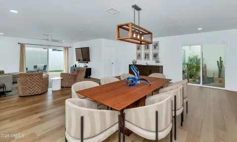 $1,425,000 | 8675 East Vía De Los Libros, Scottsdale, AZ 85258