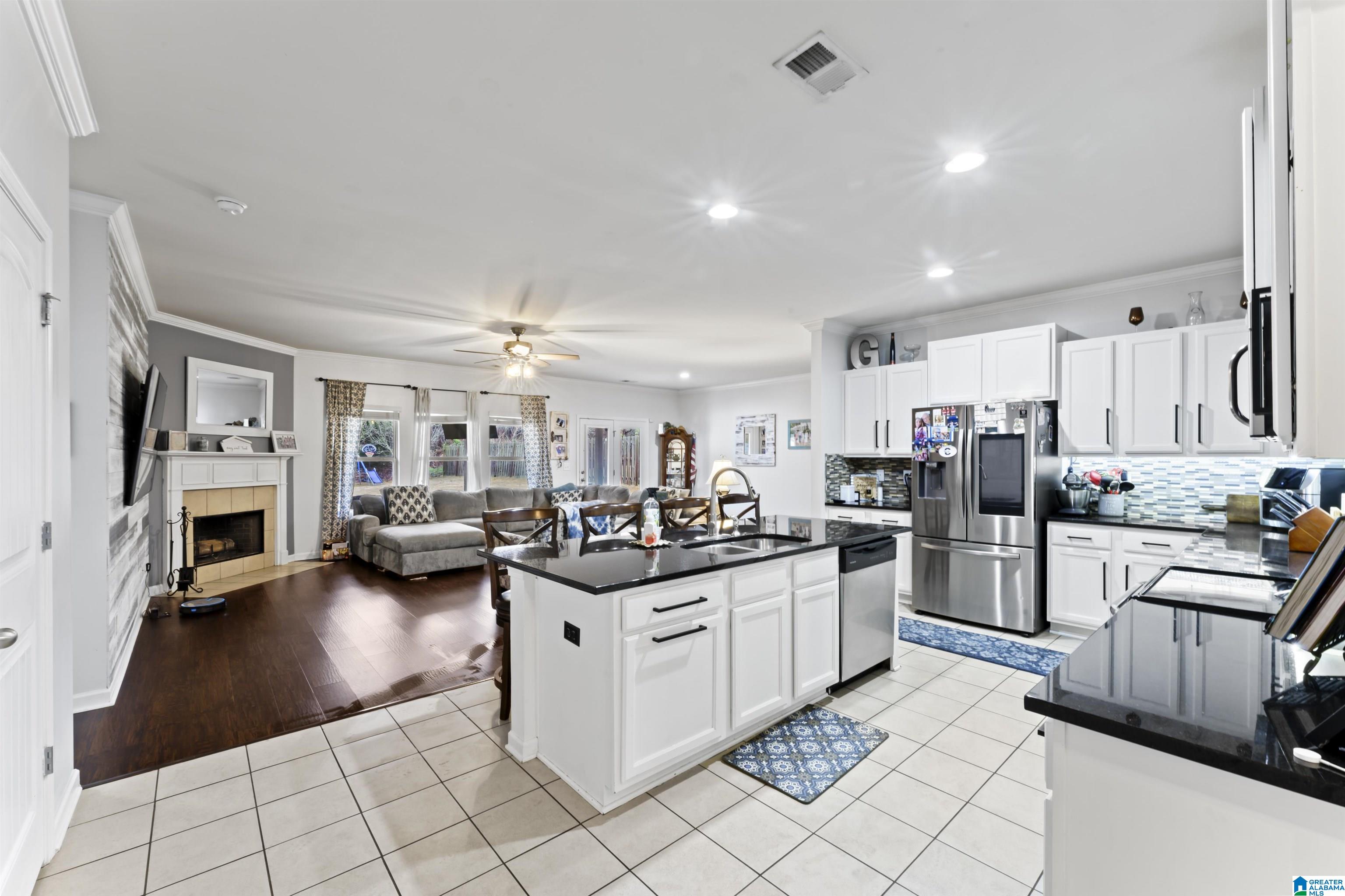 1047 Seminole Place Calera, AL 35040 - Photo 5 of 51