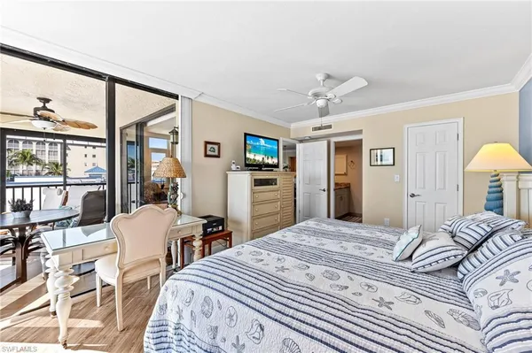 $10,000 | 9415 Gulf Shore Drive, Unit 302, Naples, FL 34108