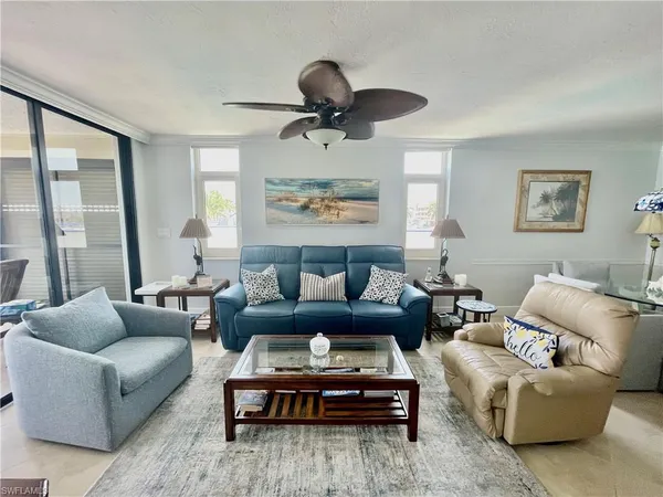 $10,000 | 9415 Gulf Shore Drive, Unit 302, Naples, FL 34108