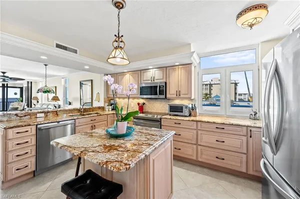 $10,000 | 9415 Gulf Shore Drive, Unit 302, Naples, FL 34108