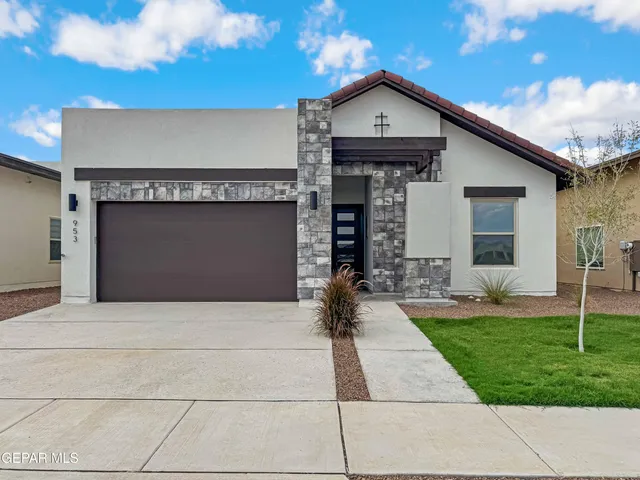 $374,999 | 953 Aqueduct Avenue, El Paso, TX 79932
