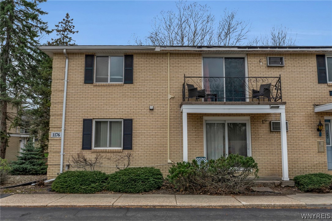 1176 Indian Church Road, Unit 27 West Seneca, NY 14224 - Photo 2 of 29