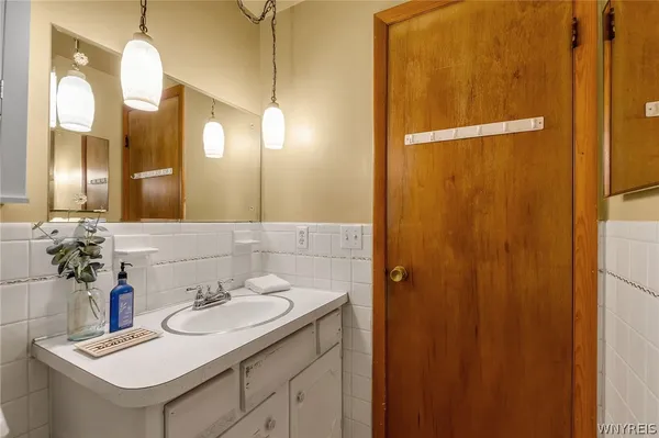 $124,900 | 1176 Indian Church Road, Unit 27, West Seneca, NY 14224