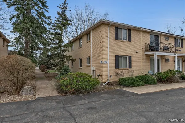 $124,900 | 1176 Indian Church Road, Unit 27, West Seneca, NY 14224