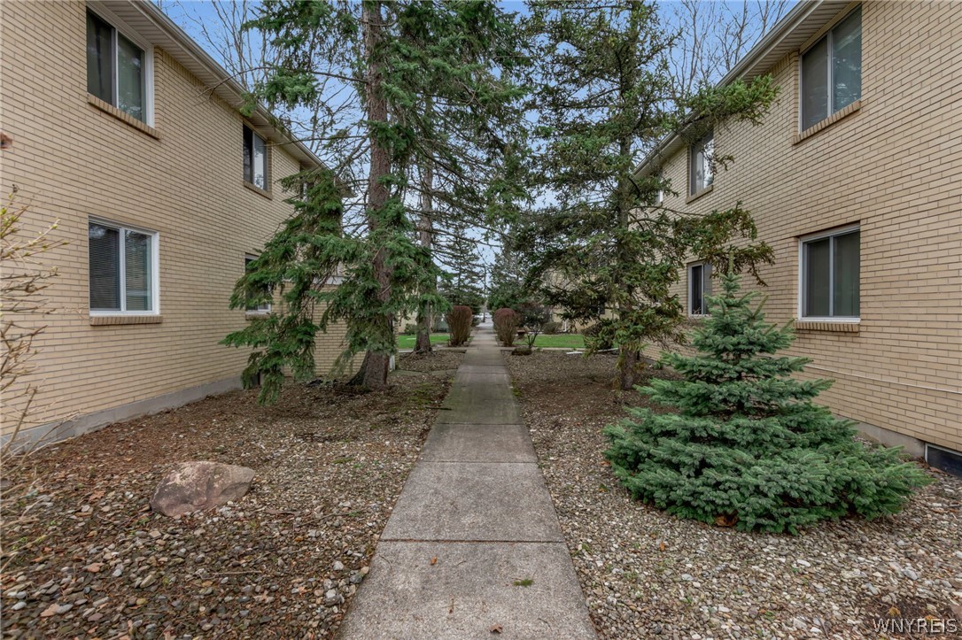 1176 Indian Church Road, Unit 27 West Seneca, NY 14224 - Photo 4 of 29