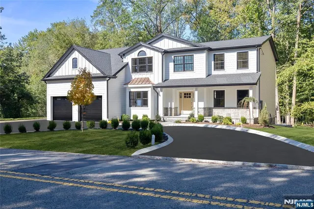 $1,688,000 | 704 Orangeburgh Road, River Vale, NJ 07675