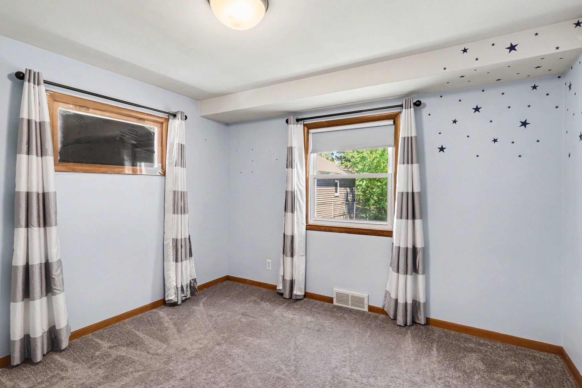 2117 Edwin Place Lansing, MI 48911 - Photo 28 of 37 017_file_3831