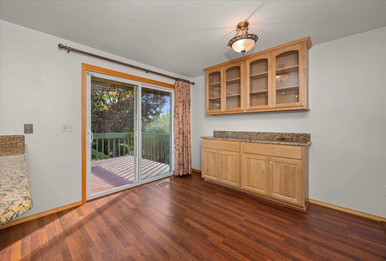 1909 South Davis Road Spokane Valley, WA 99216 - Photo 11 of 46