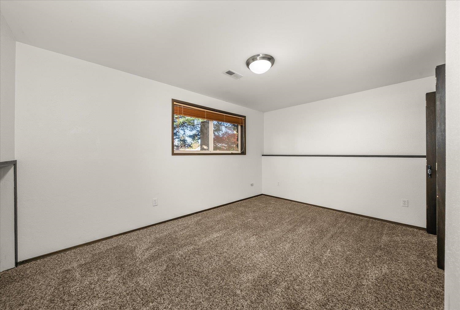 1909 South Davis Road Spokane Valley, WA 99216 - Photo 21 of 46