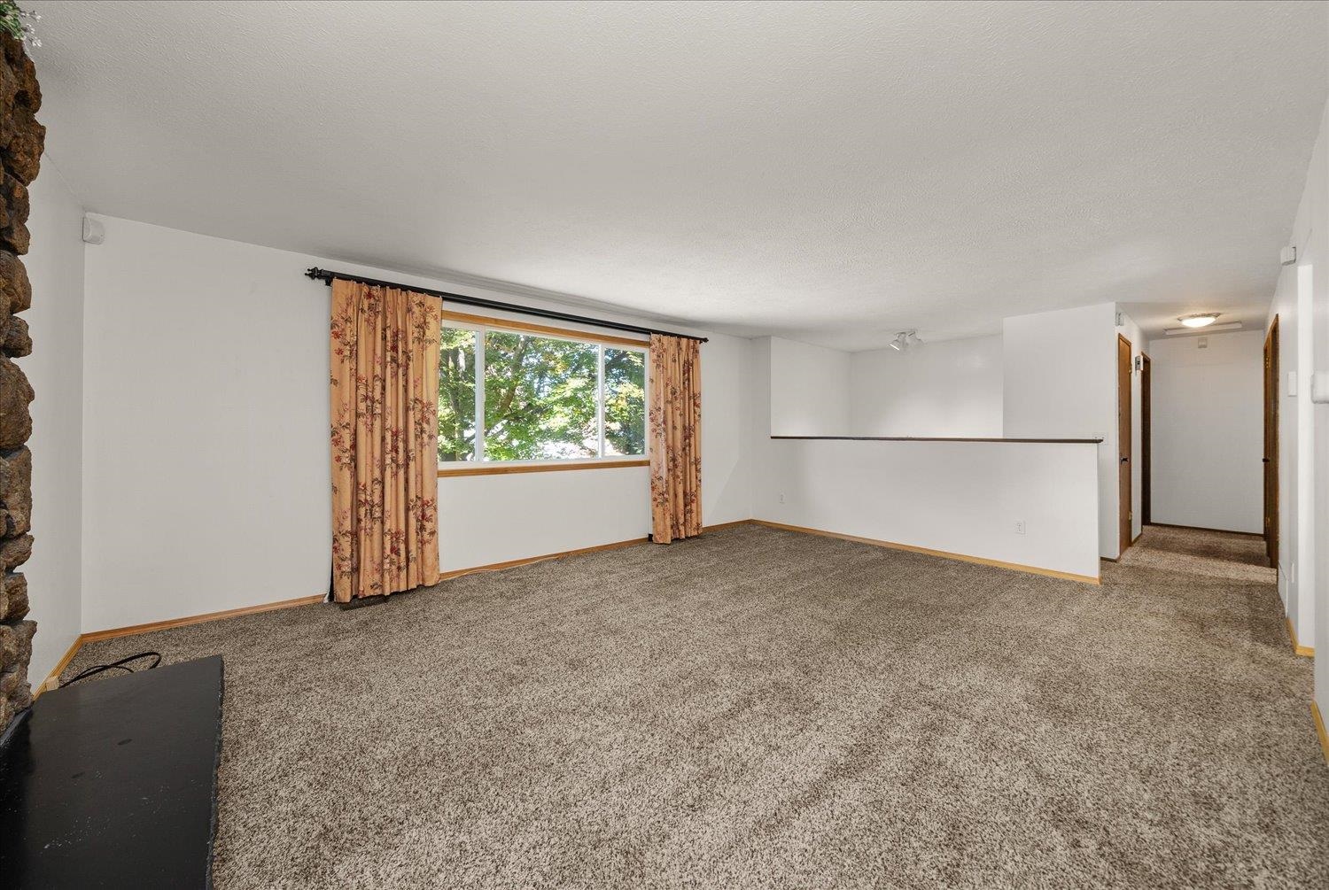 1909 South Davis Road Spokane Valley, WA 99216 - Photo 8 of 46