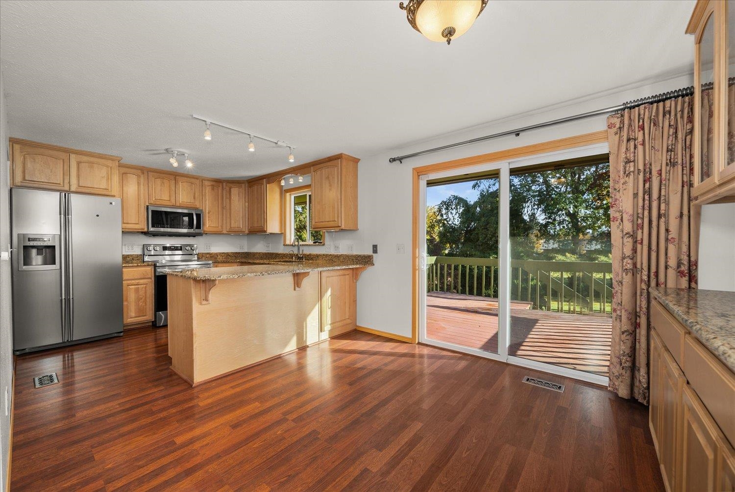 1909 South Davis Road Spokane Valley, WA 99216 - Photo 9 of 46