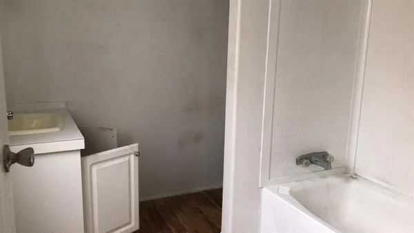 $1,600 | 11810 Greenglen Drive, Houston, TX 77044