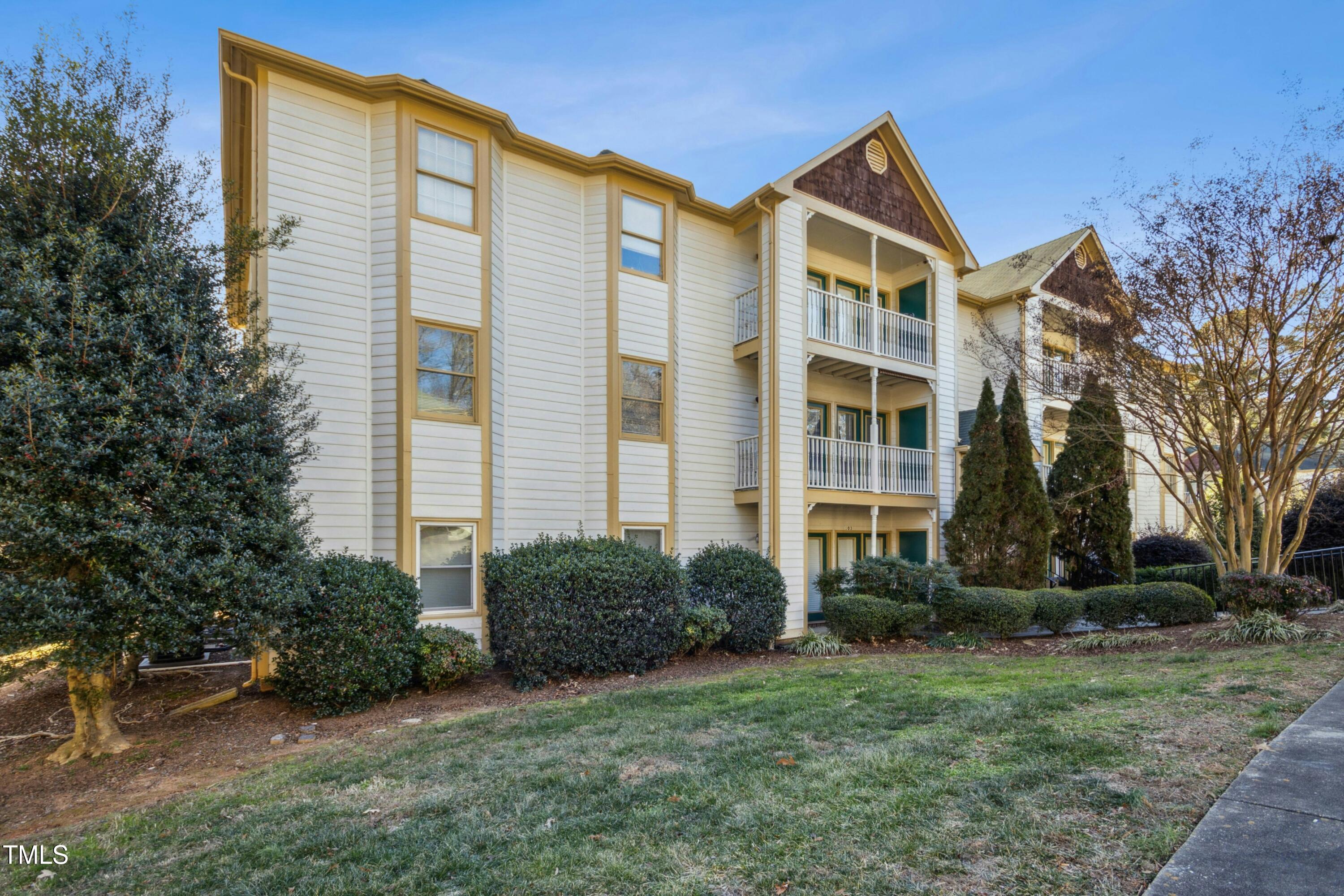 2011 Quaker Landing, Unit 104 Raleigh, NC 27603 - Photo 3 of 26 002-477386-IMG_2468