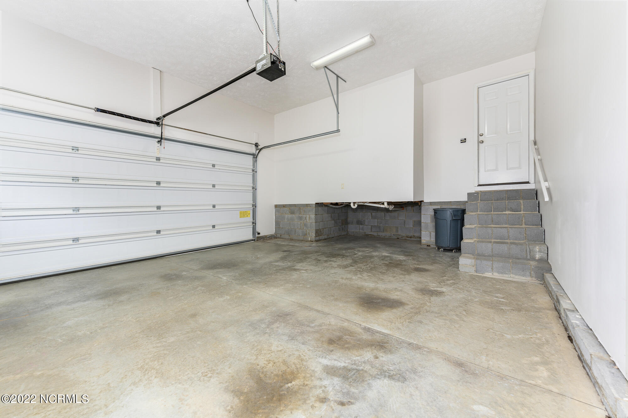 130 Meeting House Road Southern Pines, NC 28387 - Photo 29 of 35 2 Car Attached Garage