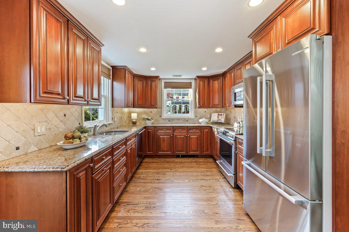 321 Canterbury Road Havertown, PA 19083 - Photo 6 of 36 Kitchen
