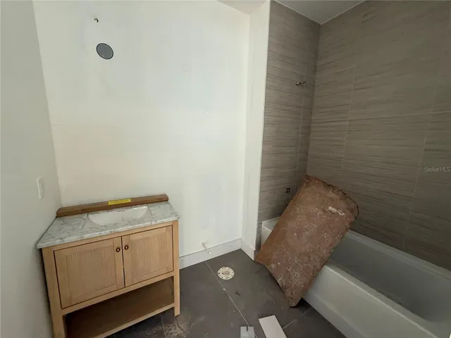 $1,199,000 | 4019 Harrisburg Street Northeast, St. Petersburg, FL 33703