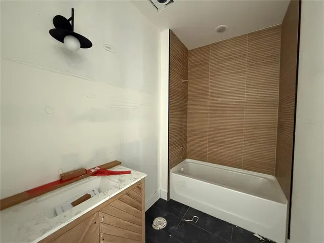 $1,199,000 | 4019 Harrisburg Street Northeast, St. Petersburg, FL 33703