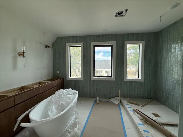 $1,199,000 | 4019 Harrisburg Street Northeast, St. Petersburg, FL 33703