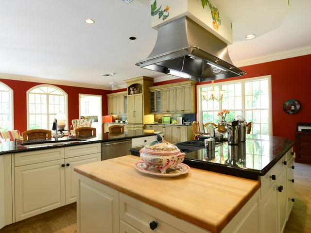 524 South Beach Road Hobe Sound, FL 33455 - Photo 12 of 24 Kitchen
