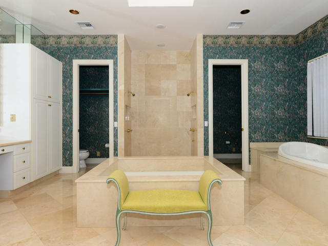 524 South Beach Road Hobe Sound, FL 33455 - Photo 19 of 24 Master Bathroom