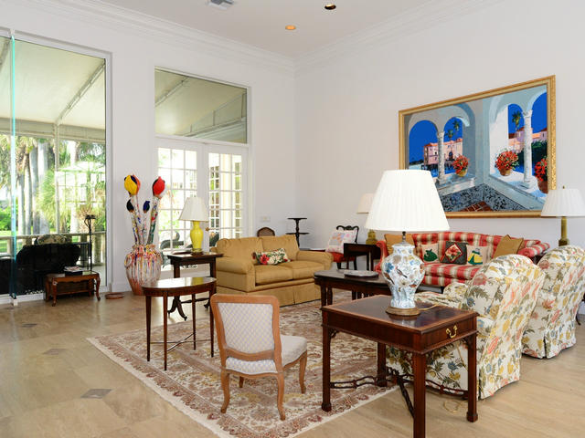 524 South Beach Road Hobe Sound, FL 33455 - Photo 7 of 24 Living Room