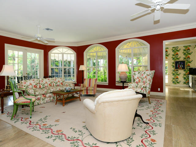 524 South Beach Road Hobe Sound, FL 33455 - Photo 10 of 24 Family Room