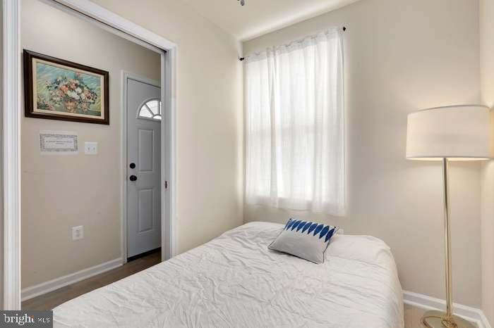 1720 H Street Northeast, Unit A Washington, DC 20002 - Photo 23 of 31 Bright and inviting cozy retreat.
