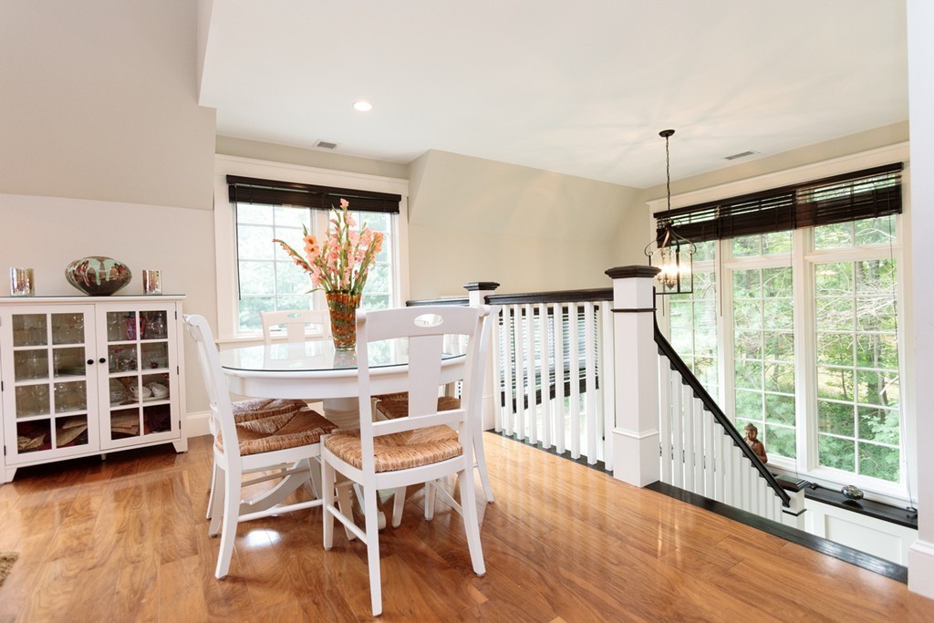 17 Pembroke Road Wellesley, MA 02482 - Photo 5 of 20