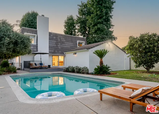 $1,799,000 | 5056 Greenbush Avenue, Sherman Oaks, CA 91423