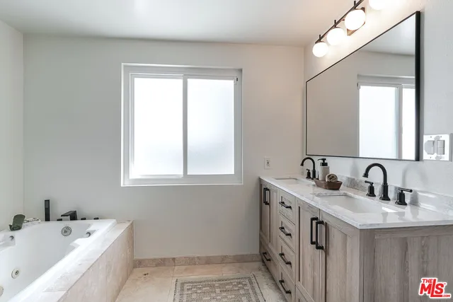 $1,799,000 | 5056 Greenbush Avenue, Sherman Oaks, CA 91423