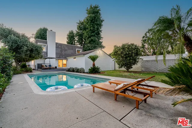 $1,799,000 | 5056 Greenbush Avenue, Sherman Oaks, CA 91423