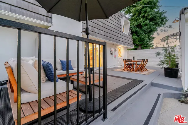 $1,799,000 | 5056 Greenbush Avenue, Sherman Oaks, CA 91423