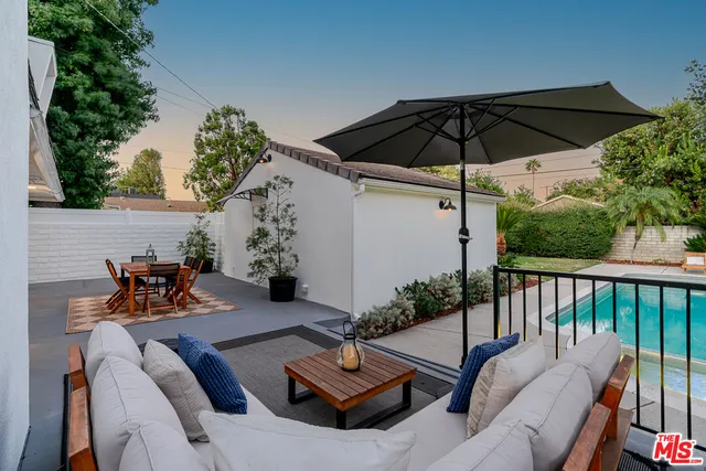 $1,799,000 | 5056 Greenbush Avenue, Sherman Oaks, CA 91423