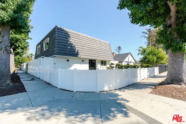 $1,799,000 | 5056 Greenbush Avenue, Sherman Oaks, CA 91423