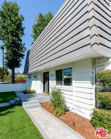 $1,799,000 | 5056 Greenbush Avenue, Sherman Oaks, CA 91423