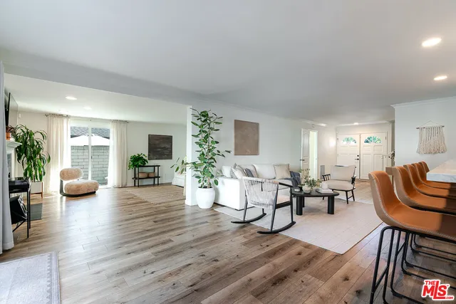 $1,799,000 | 5056 Greenbush Avenue, Sherman Oaks, CA 91423