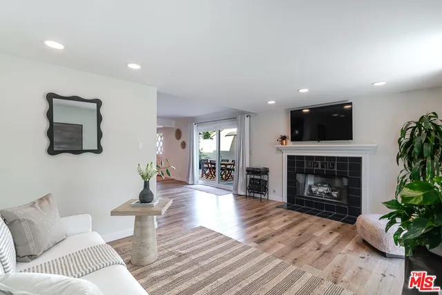 $1,799,000 | 5056 Greenbush Avenue, Sherman Oaks, CA 91423
