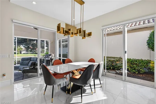 $999,000 | 3956 Isla Ciudad Court, Naples, FL 34109