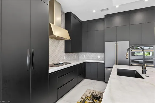 $999,000 | 3956 Isla Ciudad Court, Naples, FL 34109