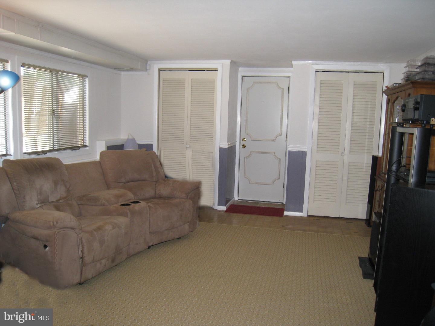 201 Dutch Neck Road Hightstown, NJ 08520 - Photo 14 of 19 Family Room
