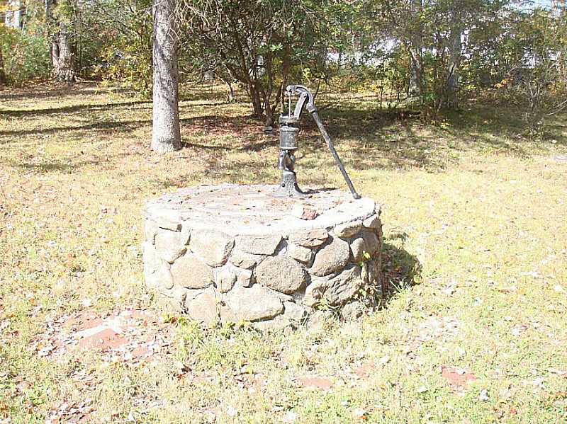 1468 Chopmist Hill Road Scituate, RI 02857 - Photo 5 of 6 Yard/Garden.