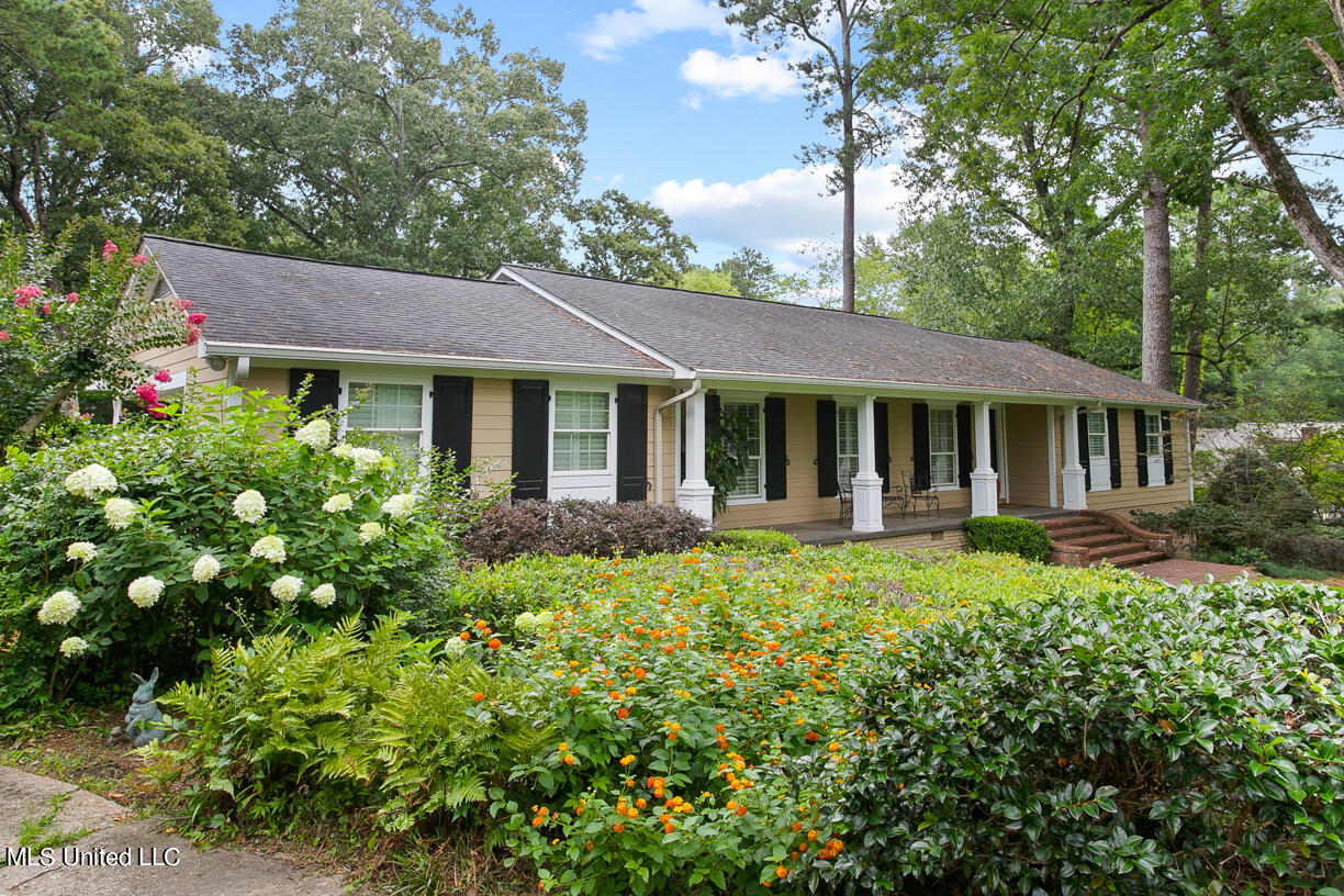 2216 Meadowbrook Road Jackson, MS 39211 - Photo 1 of 43 2216 Meadowbrook final-2