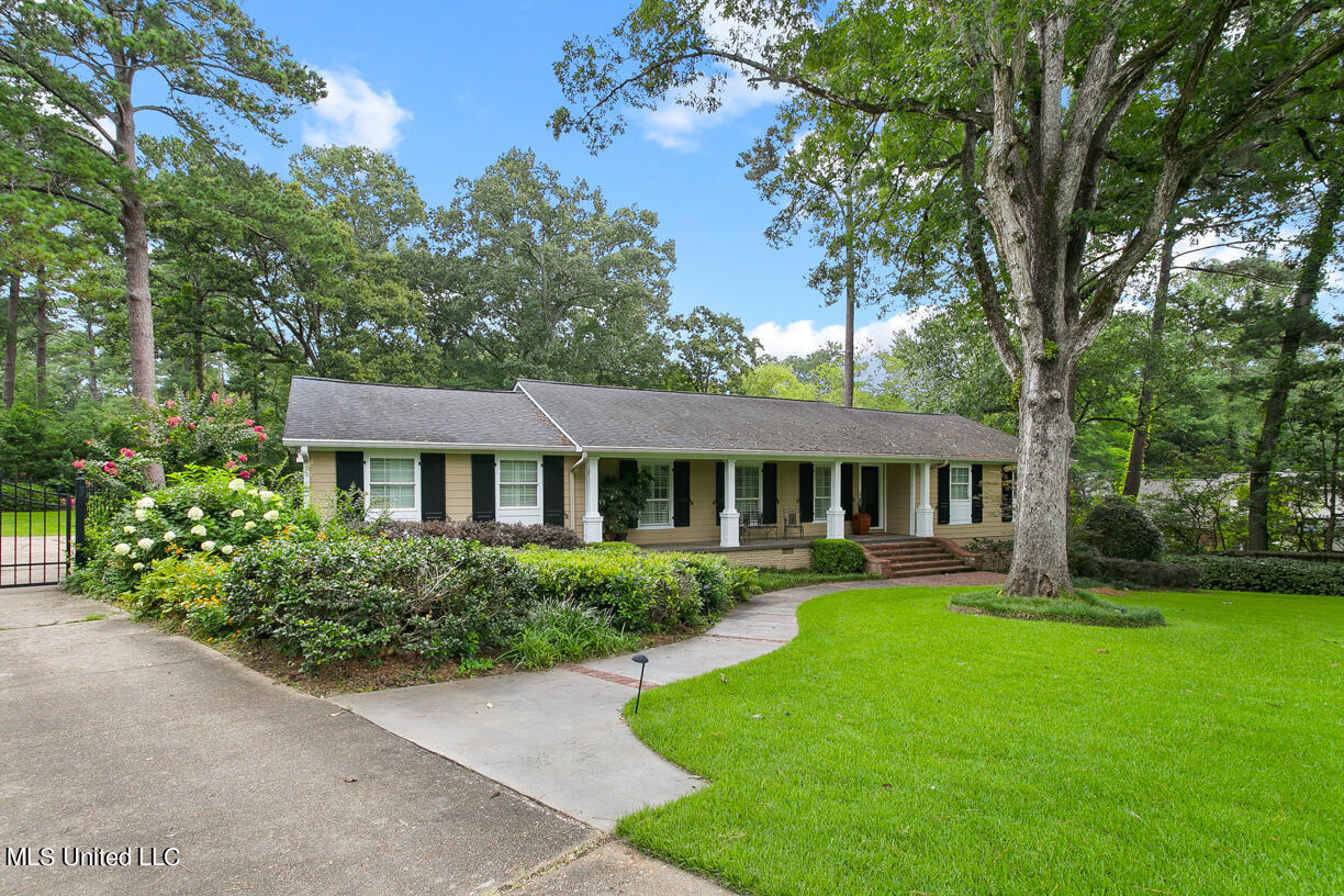 2216 Meadowbrook Road Jackson, MS 39211 - Photo 3 of 43 2216 Meadowbrook final-1