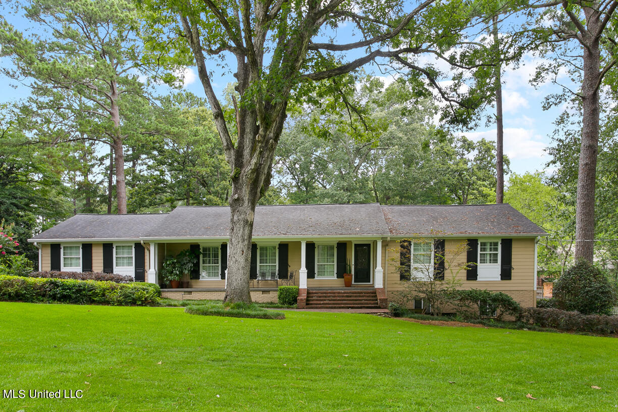 2216 Meadowbrook Road Jackson, MS 39211 - Photo 4 of 43 2216 Meadowbrook final-3