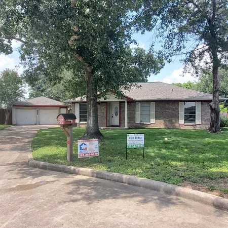 $1,850 | 606 Francis Court, League City, TX 77573