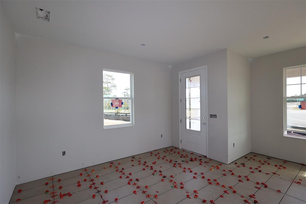 5348 Ctr Lk Rnch Boulevard St. Cloud, FL 34771 - Photo 7 of 19 a view of an empty room and window