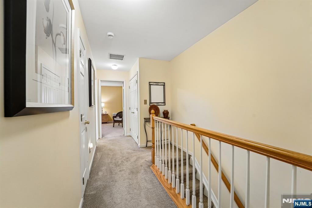 301 Cambridge Drive Butler, NJ 07405 - Photo 12 of 26