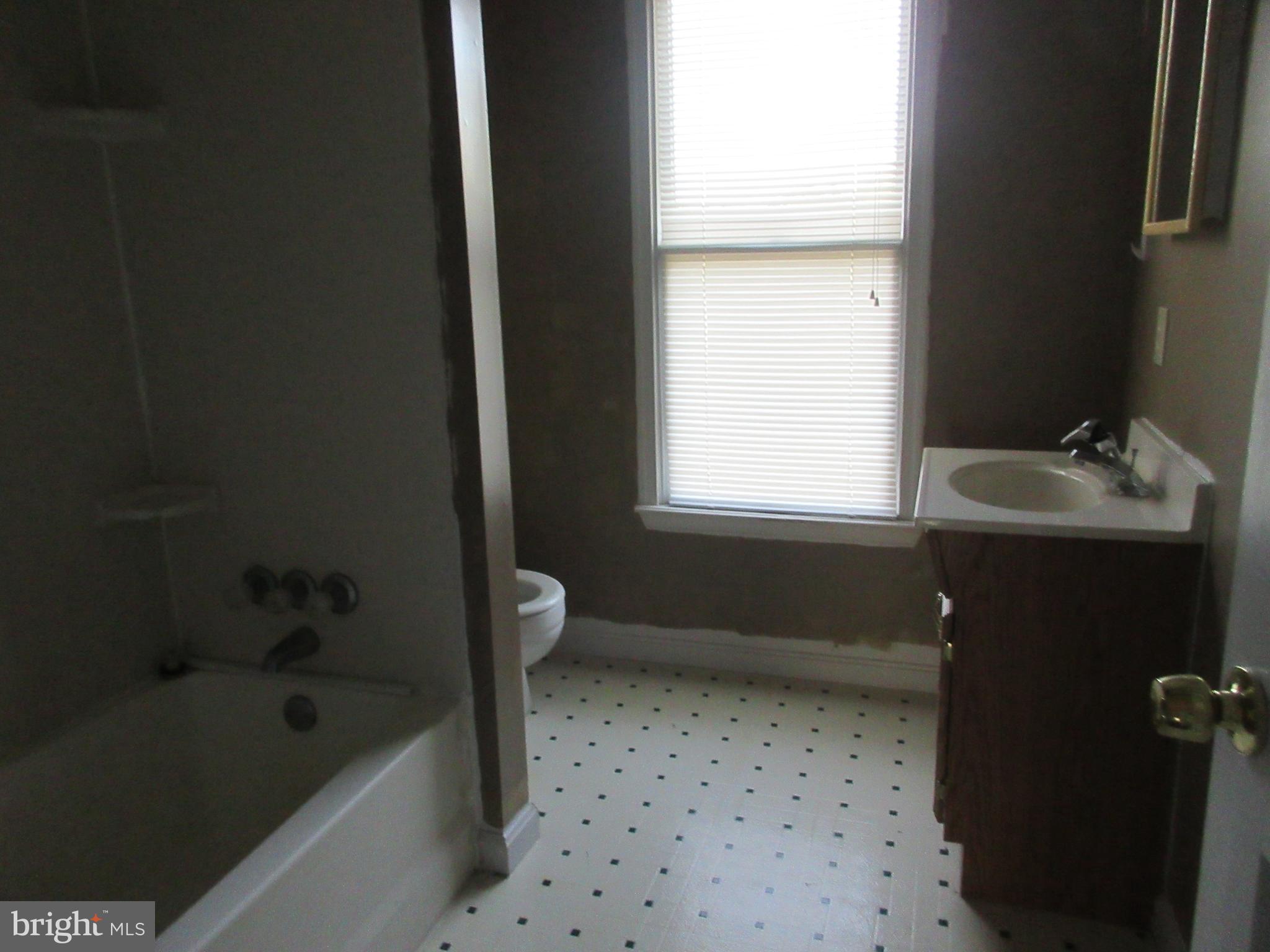 109 Kehm Road Queenstown, MD 21658 - Photo 19 of 22 GARAGE APT - BATH